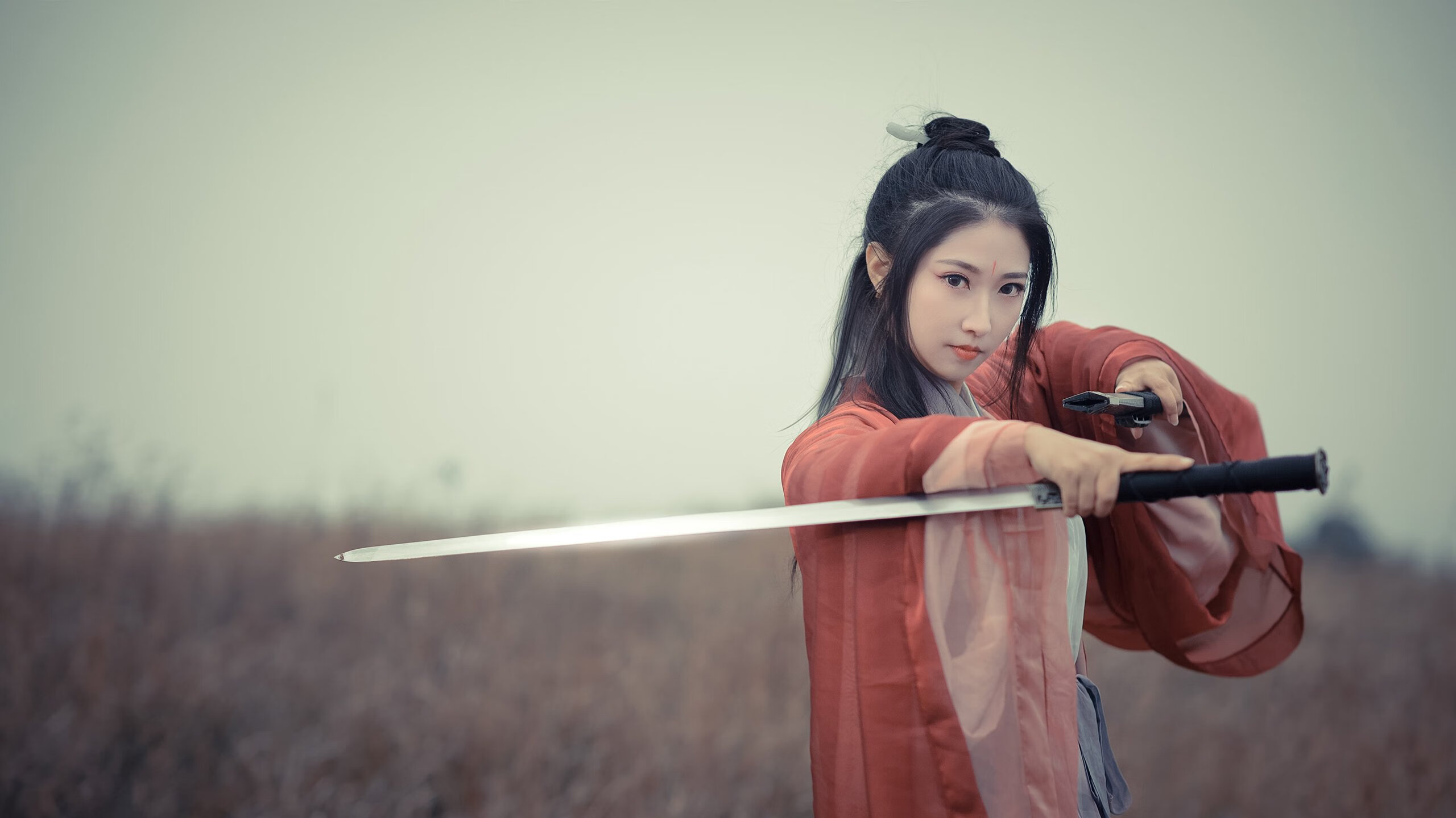 浓眉在防守端贡献三次封盖成为湖人支柱，浓眉指定湖人