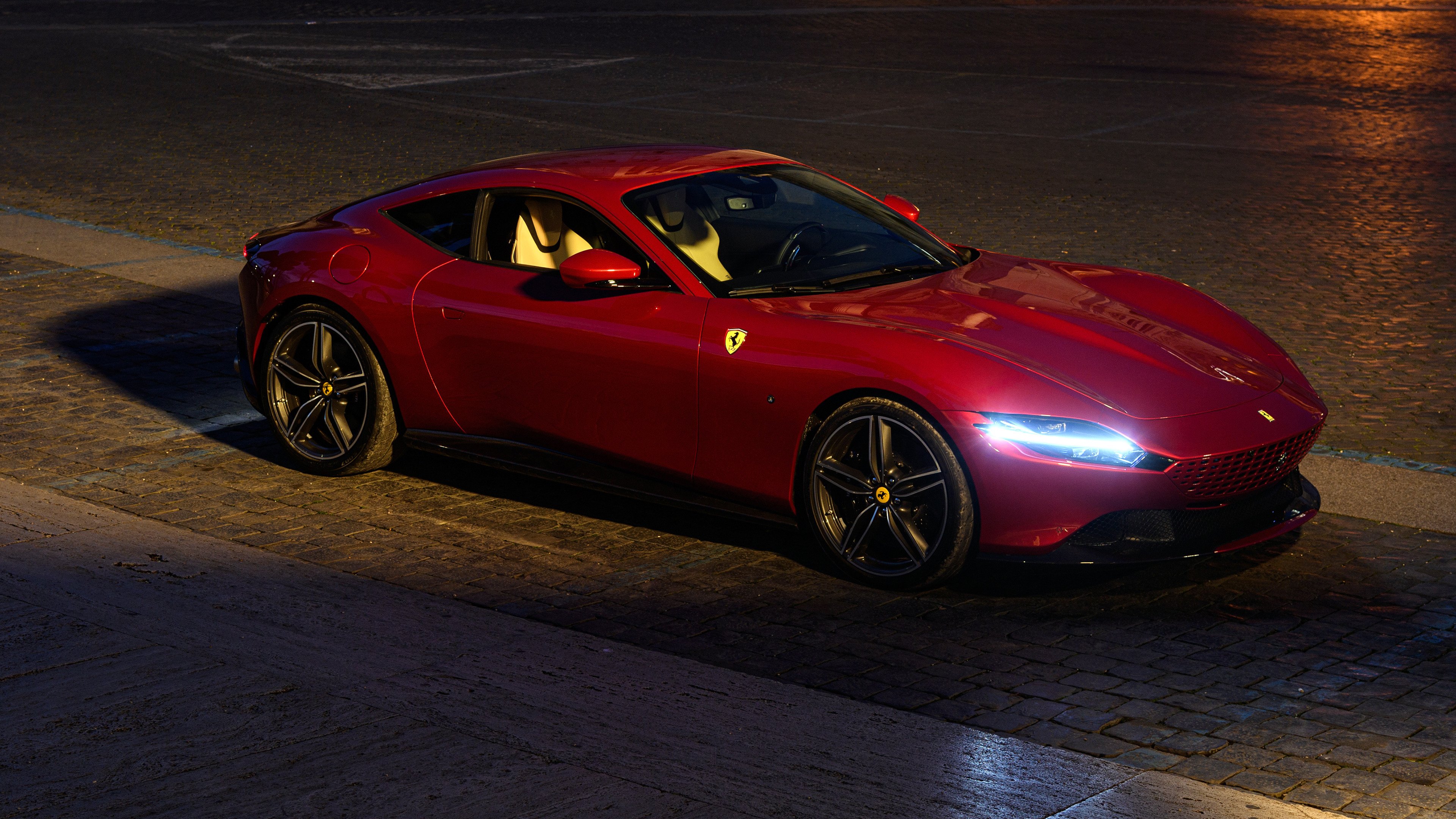 青训体系普及足球基础知识课程形成完整学习闭环，足球青训分几个阶段